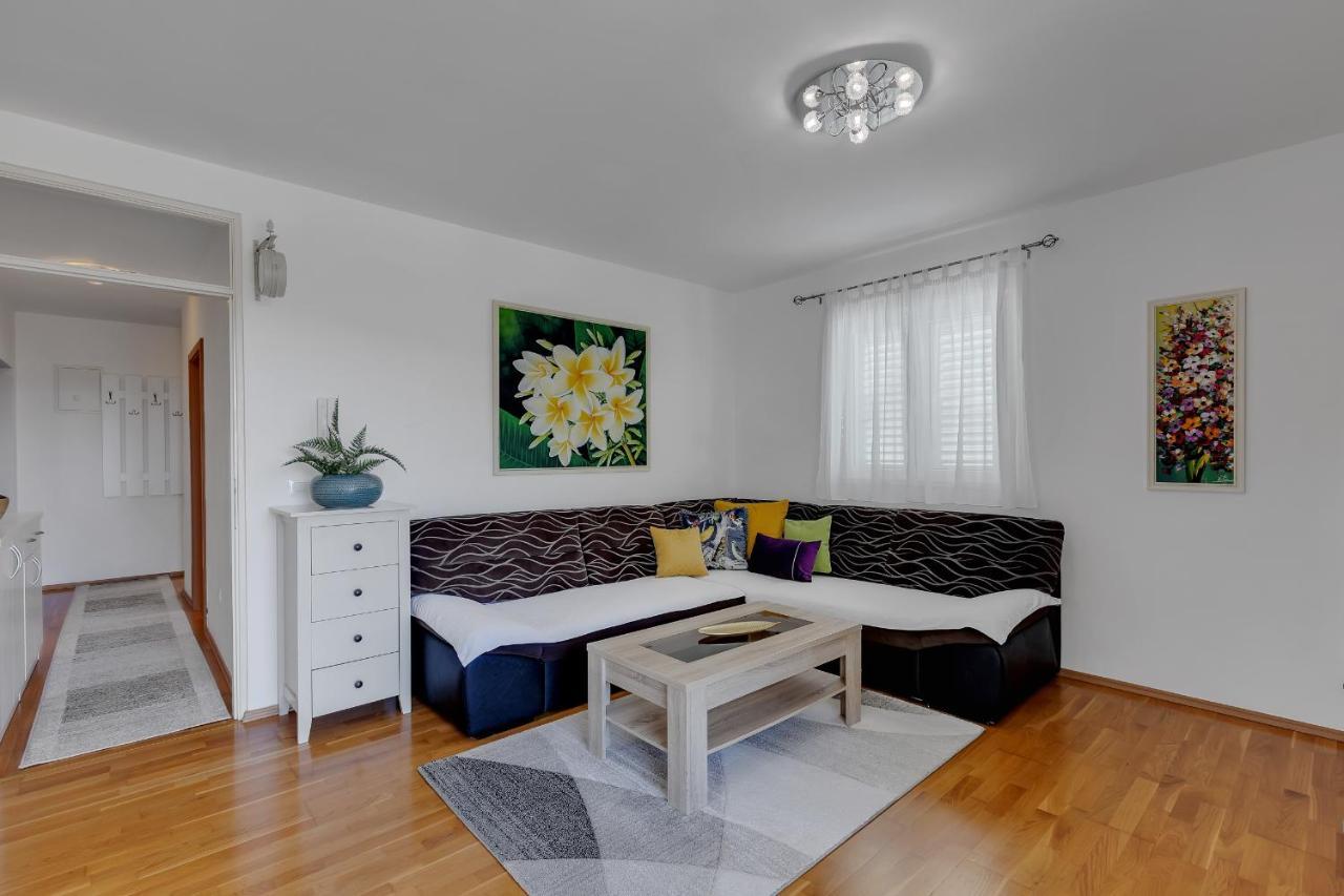 Apartment Pine Fine With Free Parking マカルスカ エクステリア 写真